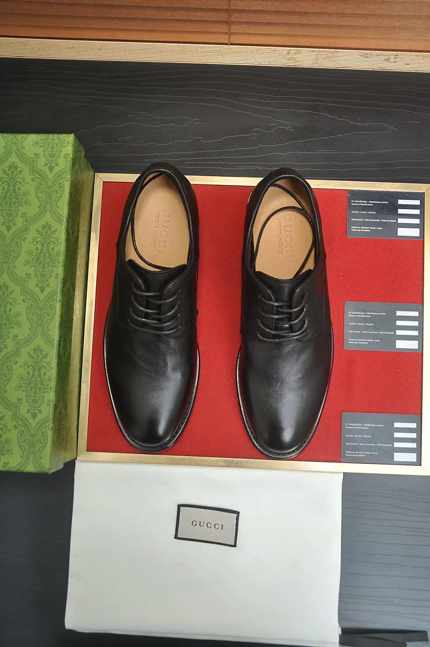 Men's shoes 💰580💶 Brand: GUCCI (Gucci) Standard code: Men's code 38/44 (45 can be customized) Grade: Same as the official website Original quality Material: Original cowhide Water-dyed cowhide lining Original rubber outsole Style category: Men's fashionable casual leather shoes Distinguished big-name luxury elements Top luxury Color: Actual picture